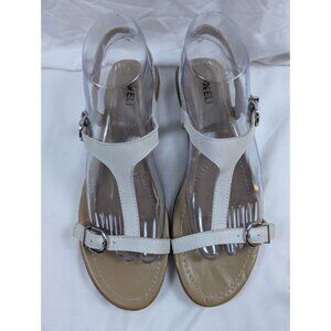 Vaneli White Leather Flat Sandals Womens 9M Adjustable Buckle Straps